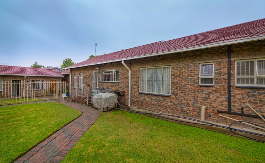 5 Bedroom Property for Sale in Jordania Free State